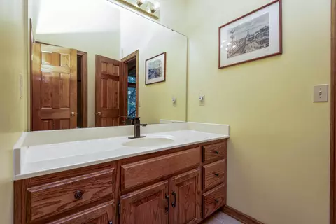 Bath - 4946 S Bellhurst Ave, Springfield, MO 65804 photo 6 of 8
