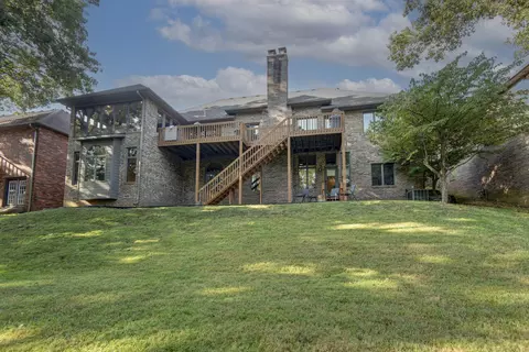 Exterior - 4946 S Bellhurst Ave, Springfield, MO 65804 photo 5 of 11