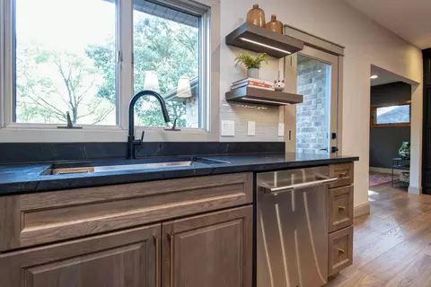 Kitchen - 4946 S Bellhurst Ave, Springfield, MO 65804 photo 7 of 7
