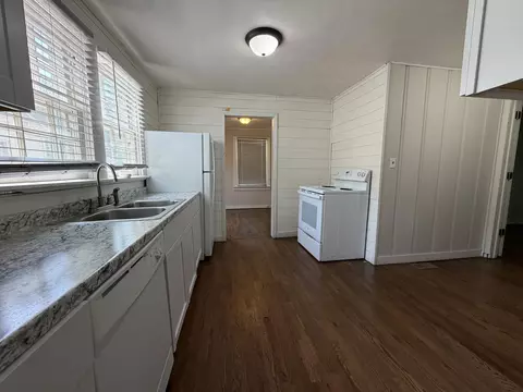 Kitchen - 800 N Marion Ave, Springfield, MO 65802 photo 3 of 3