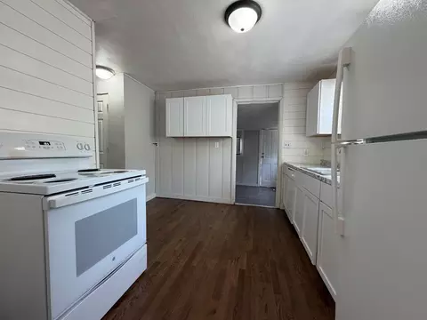 Kitchen - 800 N Marion Ave, Springfield, MO 65802 photo 2 of 3