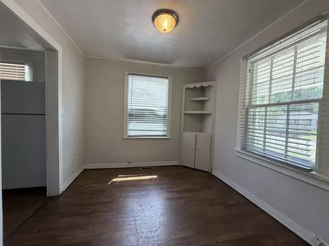 Living - 800 N Marion Ave, Springfield, MO 65802 photo 2 of 2