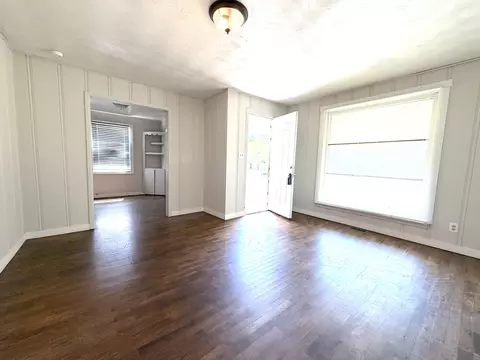 Living - 800 N Marion Ave, Springfield, MO 65802 photo 1 of 2