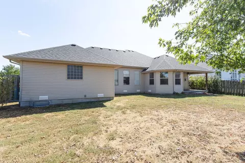 Exterior - 3779 N Ashbury Dr, Springfield, MO 65803 photo 2 of 4
