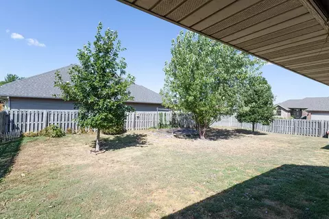 Exterior - 3779 N Ashbury Dr, Springfield, MO 65803 photo 4 of 4