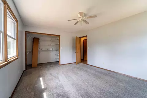 Bedroom - 906 E Prairie Ln, Ash Grove, MO 65604 photo 3 of 4
