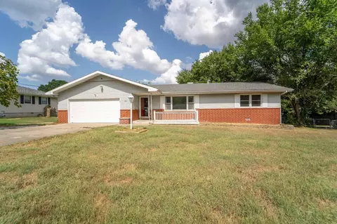 Exterior - 906 E Prairie Ln, Ash Grove, MO 65604 photo 1 of 5