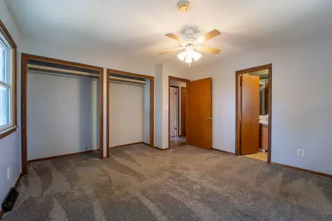 Bedroom - 906 E Prairie Ln, Ash Grove, MO 65604 photo 1 of 4