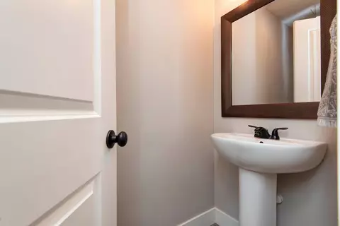 Bath - 707 N Fox Hill Cir, Nixa, MO 65714 photo 3 of 5