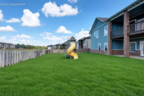 Exterior - 707 N Fox Hill Cir, Nixa, MO 65714 photo 9 of 12