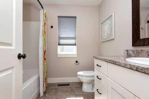 Bath - 707 N Fox Hill Cir, Nixa, MO 65714 photo 4 of 5
