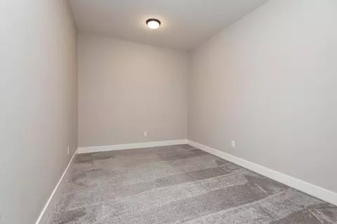 Bedroom - 707 N Fox Hill Cir, Nixa, MO 65714 photo 7 of 7