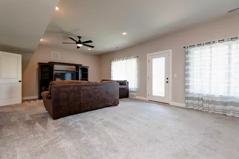 Living - 707 N Fox Hill Cir, Nixa, MO 65714 photo 2 of 3