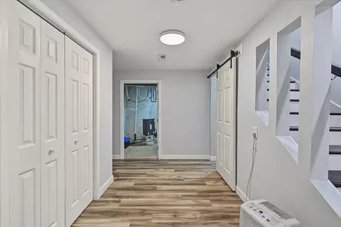 Entry Way - 1511 E Groves Dr, Ozark, MO 65721 photo 3 of 4