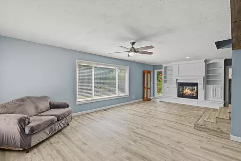 Living - 1511 E Groves Dr, Ozark, MO 65721 photo 2 of 3