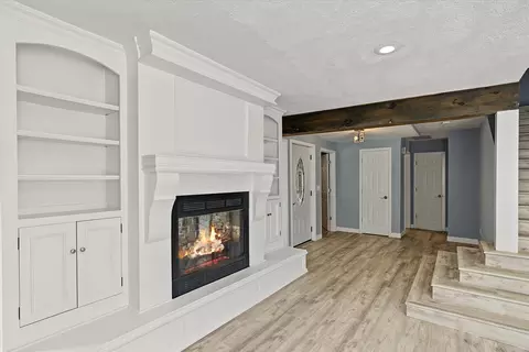 Entry Way - 1511 E Groves Dr, Ozark, MO 65721 photo 1 of 4