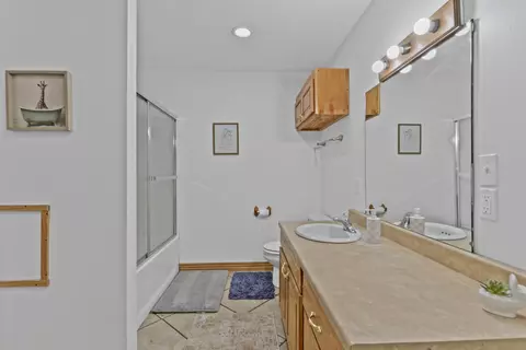 Bath - 119 Jensen Rd, Conway, MO 65632 photo 2 of 2