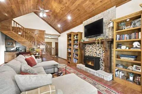 Living - 1461 Equestrian Rd, Ozark, MO 65721 photo 2 of 7