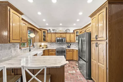 Kitchen - 1461 Equestrian Rd, Ozark, MO 65721 photo 2 of 4