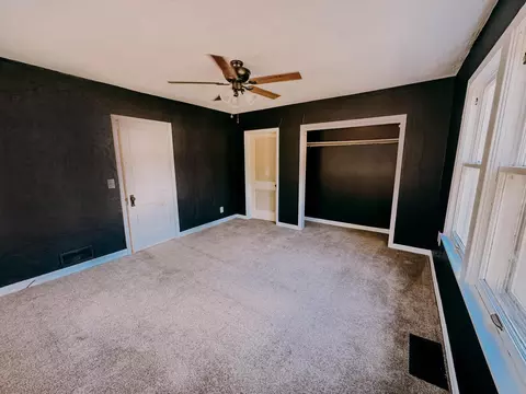 Bedroom - 1925 S Maple St, Carthage, MO 64836 photo 3 of 5