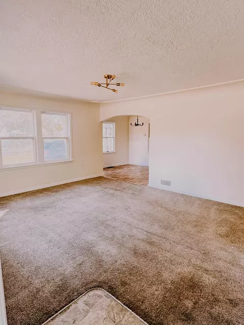 Living - 1925 S Maple St, Carthage, MO 64836 photo 2 of 3