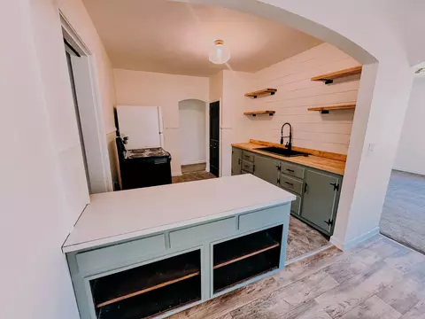 Kitchen - 1925 S Maple St, Carthage, MO 64836 photo 2 of 5