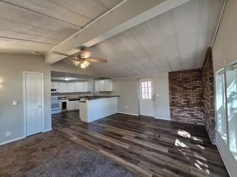 Living - 503 S Miller Rd, Springfield, MO 65802 photo 2 of 4