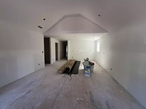 1136 N Clifton Ave, Springfield, MO 65802 photo 3