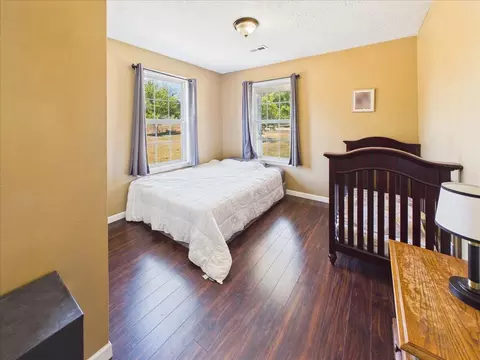 Bedroom - 32 Springwoods Loop, Buffalo, MO 65622 photo 1 of 6
