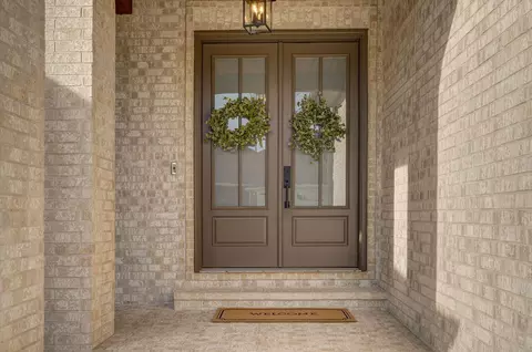 Entry Way - 6041 S Dollison Ave, Springfield, MO 65810 photo 1 of 4