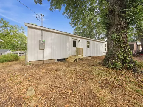 Exterior - 659 S Wildan Ave, Springfield, MO 65802 photo 6 of 7