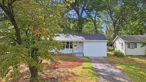 Exterior - 659 S Wildan Ave, Springfield, MO 65802 photo 4 of 7