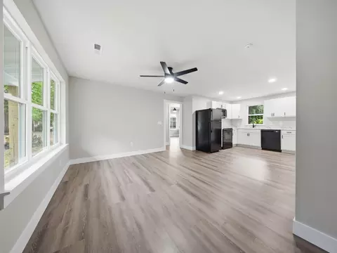 Living - 659 S Wildan Ave, Springfield, MO 65802 photo 1 of 4