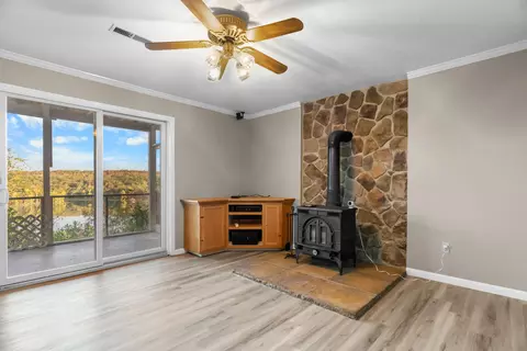 Living - 505 Cope Ln, Forsyth, MO 65653 photo 5 of 7