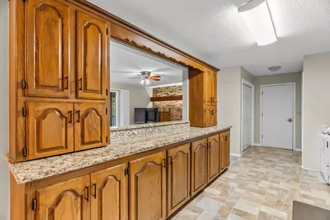 Entry Way - 505 Cope Ln, Forsyth, MO 65653 photo 1 of 6