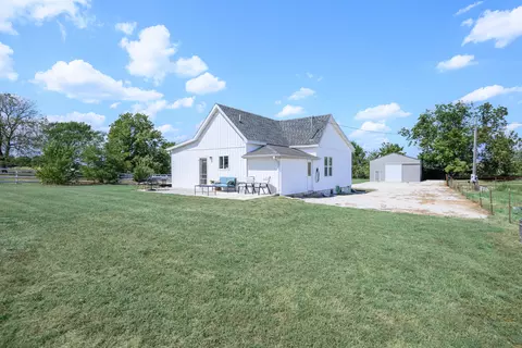 Exterior - 1584 E 517th Rd, Brighton, MO 65617 photo 8 of 17