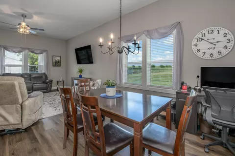 Dining - 1584 E 517th Rd, Brighton, MO 65617 photo 2 of 2