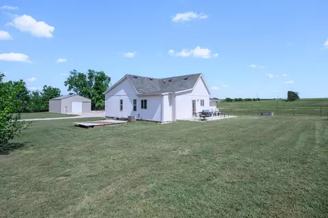 Exterior - 1584 E 517th Rd, Brighton, MO 65617 photo 9 of 17