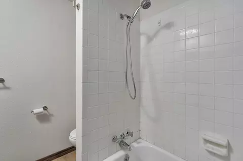 Bath - 1221 S John Ave, Springfield, MO 65804 photo 3 of 3