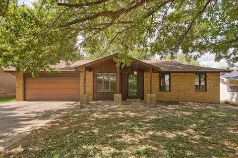 1221 S John Ave, Springfield, MO 65804