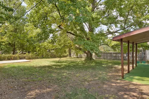 Exterior - 1221 S John Ave, Springfield, MO 65804 photo 6 of 10