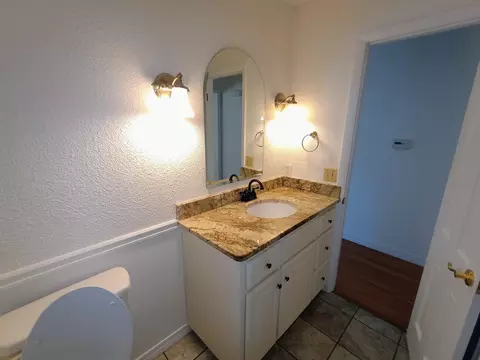Bath - 1054 S Peach Tree Ave, Springfield, MO 65804 photo 1 of 7