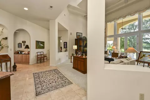 Entry Way - 5181 S Stonehaven Dr, Springfield, MO 65809 photo 4 of 6