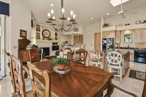 Dining - 5181 S Stonehaven Dr, Springfield, MO 65809 photo 5 of 5