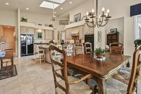Dining - 5181 S Stonehaven Dr, Springfield, MO 65809 photo 2 of 5