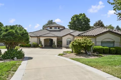 Exterior - 5181 S Stonehaven Dr, Springfield, MO 65809 photo 3 of 18