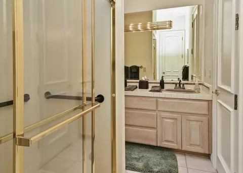 Bath - 5181 S Stonehaven Dr, Springfield, MO 65809 photo 10 of 10