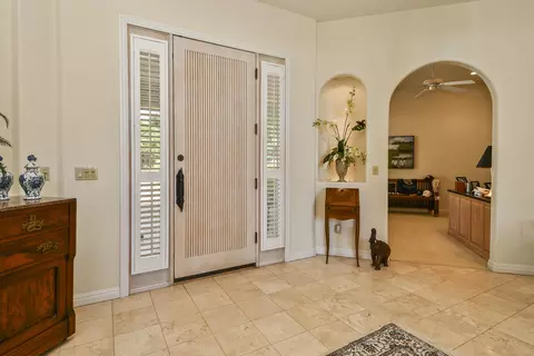 Entry Way - 5181 S Stonehaven Dr, Springfield, MO 65809 photo 2 of 6