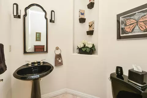 Bath - 5181 S Stonehaven Dr, Springfield, MO 65809 photo 8 of 10
