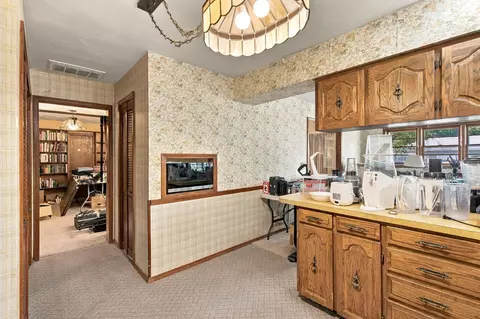 Entry Way - 924-26 S Link Ave, Springfield, MO 65802 photo 1 of 1